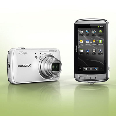 nikonS800c - Nikon’dan Android'li fotoğraf makinesi
